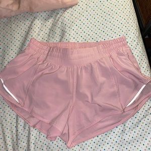 Hotty Hot Lulu Lemon shorts!!